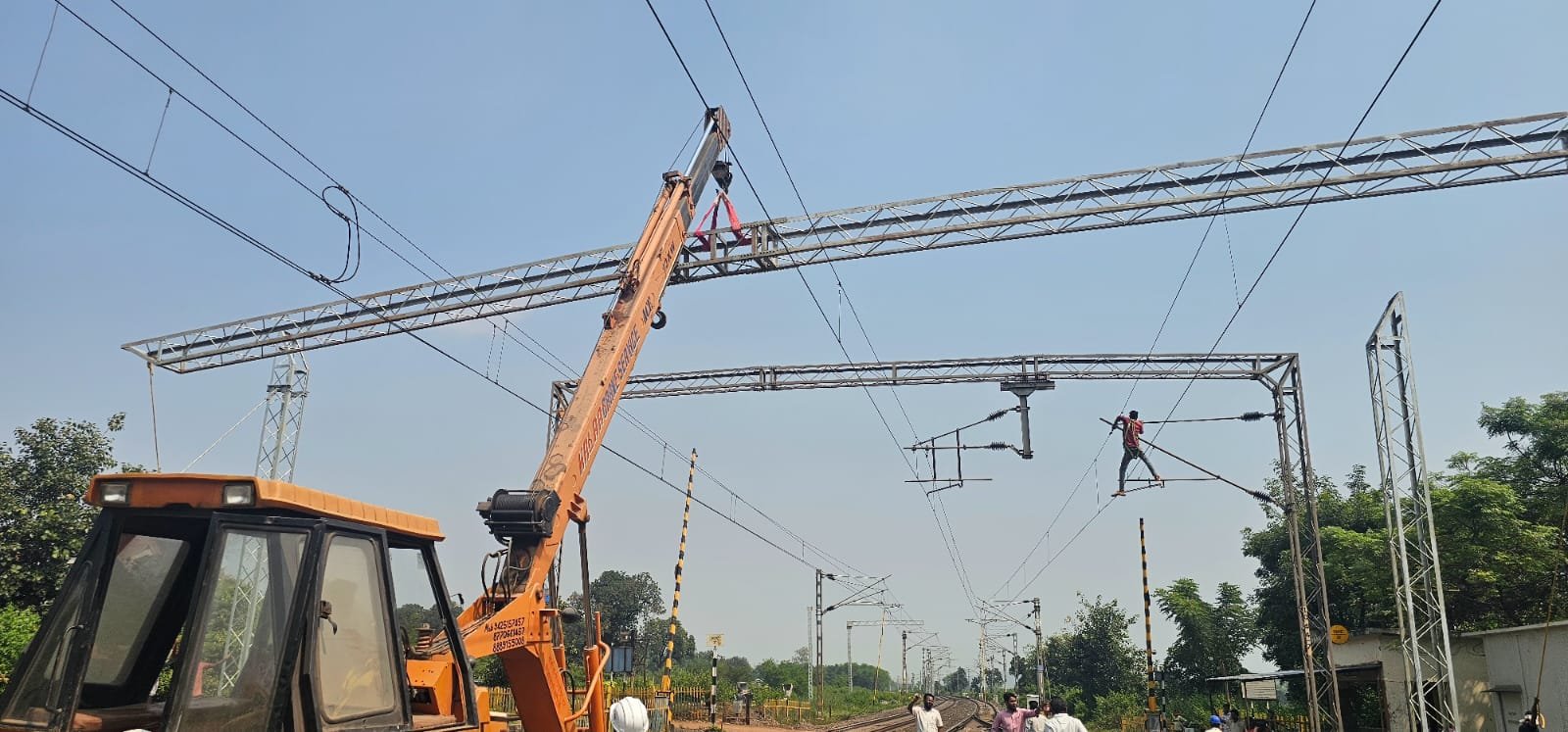 OHE Mast Work